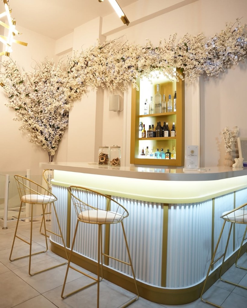 Ο χώρος του Aesthée Beauty & Tanning Bar